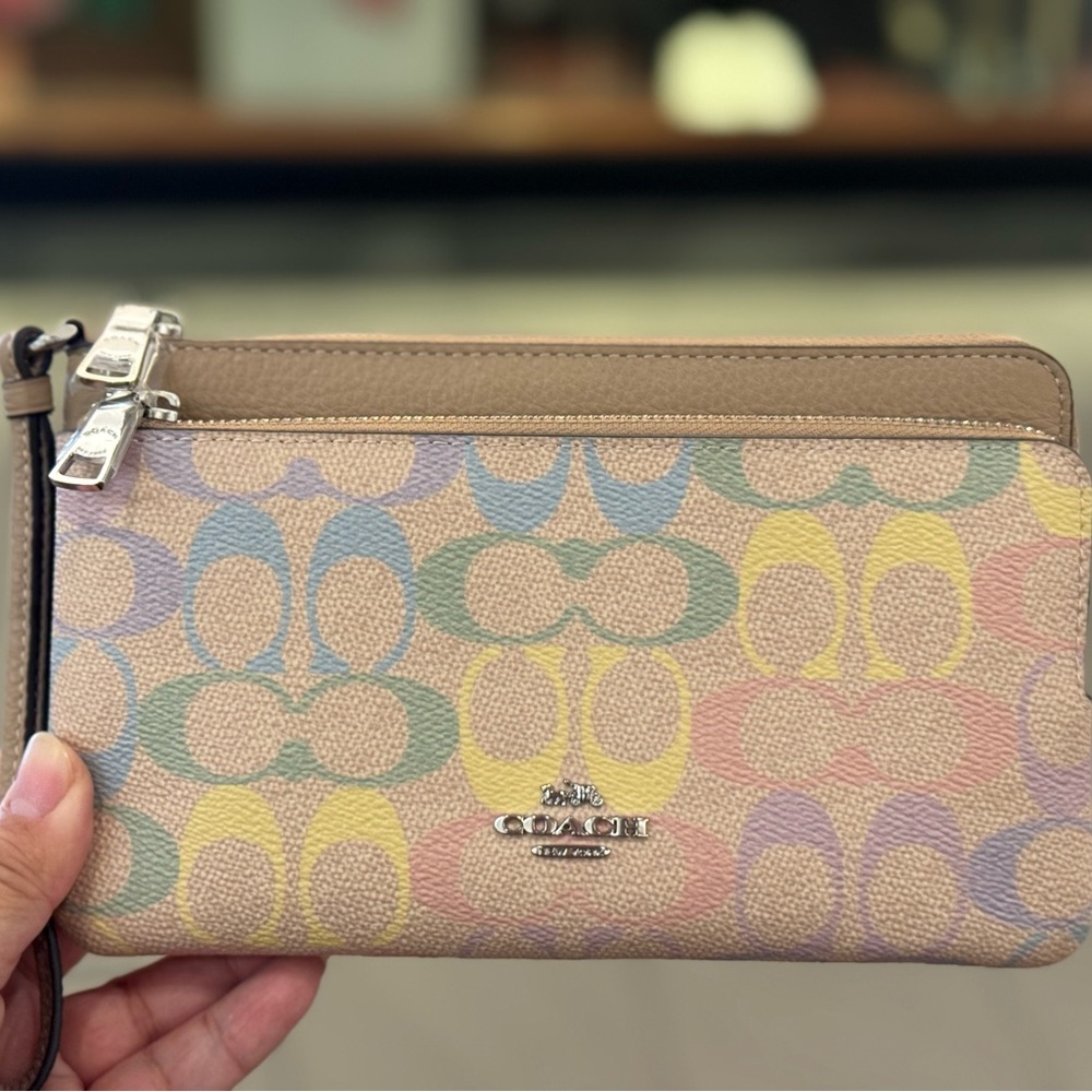 NWT Coach Double Zip Wallet In Rainbow Signature Canvas CDN23 - Picture 2 of 7